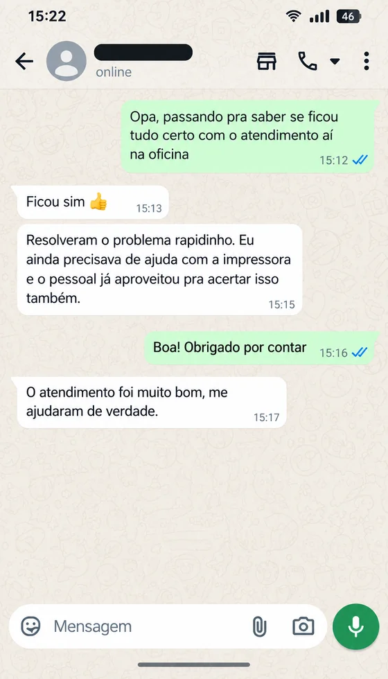 Conversa recriada com base em avaliação automotiva sobre resolução de problema e ajuda adicional com a impressora.